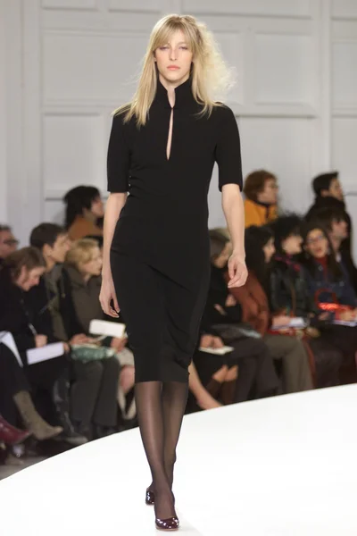 Look 60
